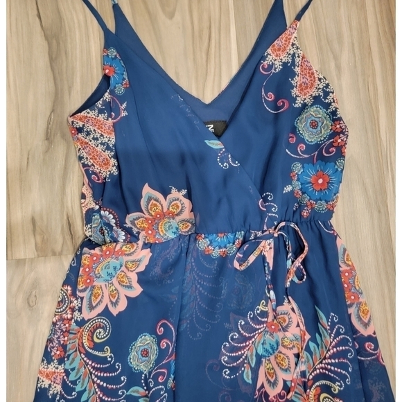 iZ Byer High Low Floral Motif Summer Dress - Picture 3 of 11